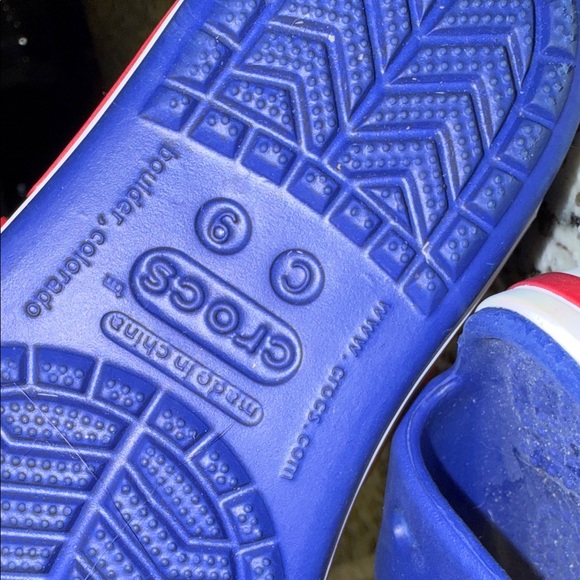 CROCS Kids Blue and Red Sandals - Picture 6 of 6